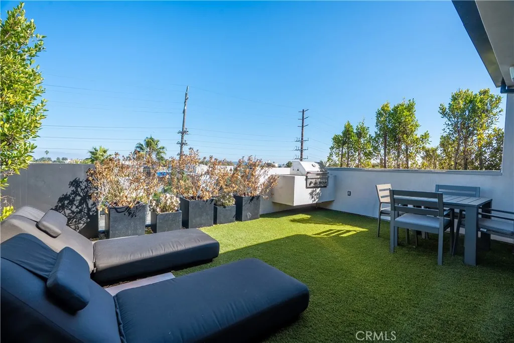 3855 S Centinela, Los Angeles, California 90066 home-pic-41